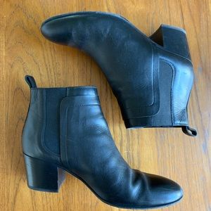 EUC Vince Hallie Round Toe Bootie Black 9